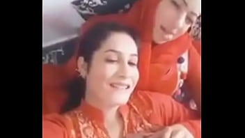 Tante Desi Yang Menggoda