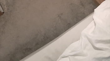 Ibu Mertua Mengintip Kita Saat Bercinta