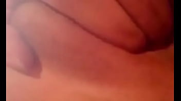 Mi Puta Me Envía Un Video Caliente Masturbándose Y Pidiendo Verga