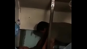 Kereta Mesum Pasangan Desi