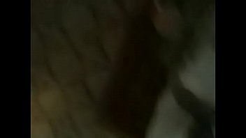 Novinha Tarada Depois Do Baile Funk Arrasta O Amigo Pra Uma Foda No Chão Da Sala, Enquanto A Mãe, Viciada Na Novela, Assiste Calada A Filha Puta Sendo Comida No Pé Da Própria Cama.