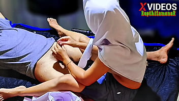 Bayar Kosmu Dengan Tubuhmu Yang Menggoda
