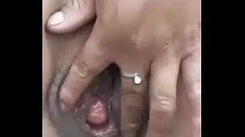 Mama Tua Menggoyang Memek Besar Sambil Coli