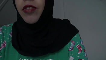Istri Tante Girang Arab Yang Siap Disetubuhi Lelaki Lain