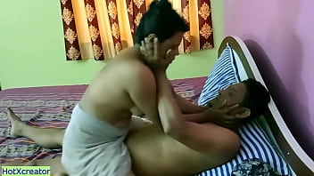 Gadis Kantoran India Seksi Ngesek Dengan Bos Demi Naik Jabatan! Adegan Panas Hindi