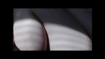 Tayangan Langsung: Gadis Asia Mengocok Pantatnya Dengan Mainan Besar Yang Super Gede