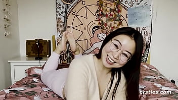 Gadis Tionghoa Imut Ini Bergairah Saat Membuat Video Masturbasi Khusus Untuk Kami