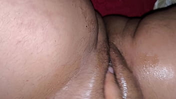 Menggoda Memek Istriku Yang Arab, Liangnya Panas Dan Menggairahkan