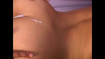 Pembantai Hitam Memuntahkan Cairan Panas Di Atas Pantat Milf Seksi May Dan Tina