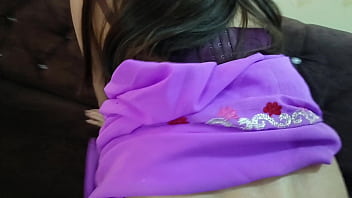 Ibu Tiri India Desi Kejutkan Anak Tirinya Vivek Di Hari Ulang Tahun Dengan Bisikan Nakal Dalam Bahasa Hindi