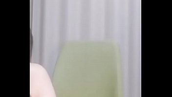 Cewek Tiongkok Cantik Mainin Memek Di Depan Webcam