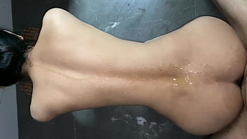 Aku Menggagahi Pacar Temanku Di Kamar Mandi, Lalu Mengencingi Cewek Itu – Kisah Lengkapnya