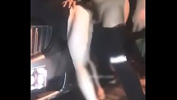 Gadis Tionghoa Digebuki Di Pinggir Jalan