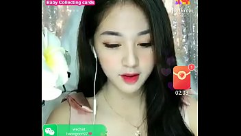 Gadis Asia Menggoda Di Live Streaming Uplive