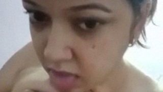 Gadis India Dengan Tubuh Lembut Seperti Mentega, Telanjang Bulat Memamerkan Keindahannya