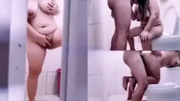 Ketahuan Mengintip Tante, Malah Diajak Bercinta