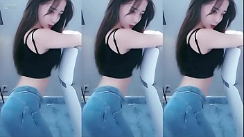 Cô Nàng Trung Hoa Uốn éo điệu Nhảy Mê Hoặc, Khuấy động Mọi Giác Quan