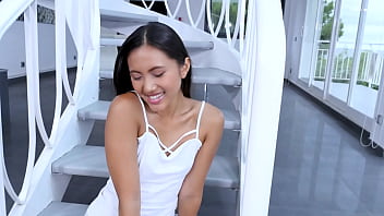 May Thai Si Asian Hot Babe Ngentot Pov Blowjob Dan Telan Sperma Gede
