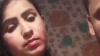 Istri Desi Manis Bugil Bercinta Panas Dengan Suami