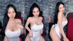Lunna Celine, Si Toge Cantik Yang Menggoda Dan Menggiurkan
