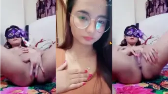 Putri Carol Terekam Penuh Saat Menggoda Diri Sendiri