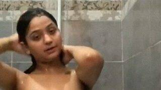 Video Mandi Gadis Remaja Pakistan Tersebar Tanpa Izin