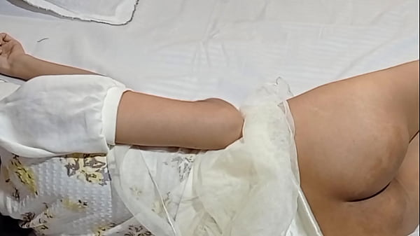 Kakak Tiri India Dan Adik Perempuan Berperan Dalam Adegan Mesum Penuh Gairah Dengan Audio Hindi Yang Jelas, Video Seks Desi Dari Desislimgirl