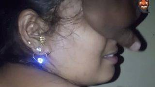 Gadis India Berpinggul Montok Dieksplorasi Habis-habisan
