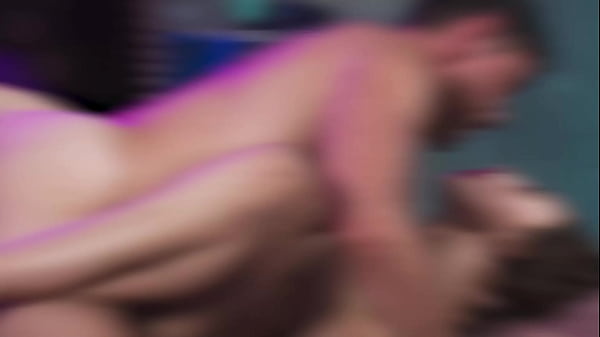 Gadis Pirang Tua Yang Bergairah Mengungkap Hasrat Liarnya Dalam Bercinta Panas Dan Intens Dengan Adik Ipar