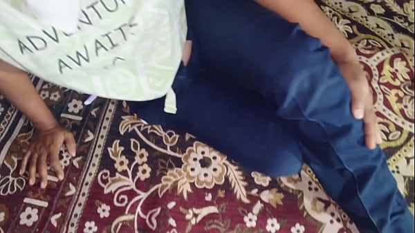 Desi Bhabhi Ka Geela Pyaar, Devar Ko Squirt Se Kar Diya Naha, Mazedaar Chudai Ka Hd Video.