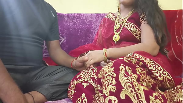 भाभी ने सुहागरात की रस्म निभाने से पहले, अपने देवर के साथ घागरा चोली में ही चुदाई का मजा ले लिया