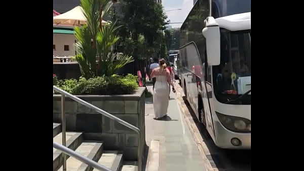 Pantat Montok Tiongkok Yang Menggoda