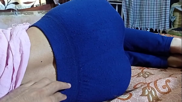 Adik Tiri India Yang Manis Dihardik Keras Oleh Kakak Tirinya – Adegan Mesra Penuh Gairah Dengan Audio Hindi Jelas Dan Video Seks Desi Yang Panas