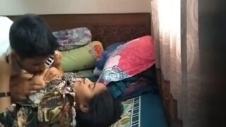 Cowok Baru Tunangan Ngentot Ganas Bareng Pacar Polosnya Yang Masih Perawan