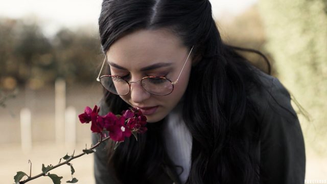 Keselamatan Palsu: Whitney Wright Terjebak Dalam Rayuan Yang Menggoda