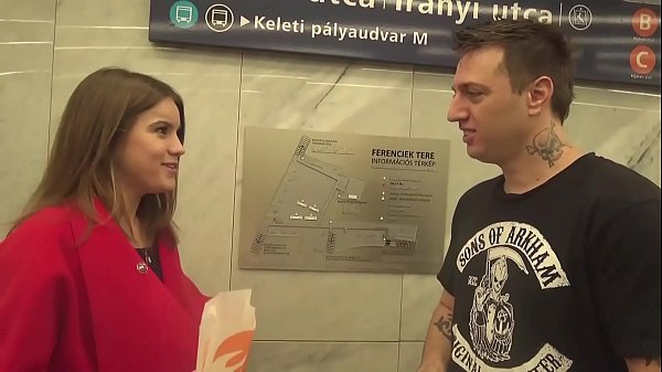 Gadis Rusia Dibuahi Sperma Amerika Di Memek Suburnya!