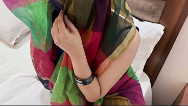 Desi Bhabhi Bergoyang Pantat Besar, Anal Dan Hard Sex Bikin Perutnya Buncit