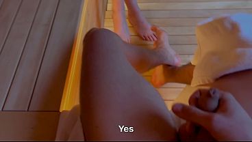 Menggoda Adik Tiriku Di Sauna Panas