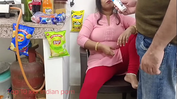 Toko Mumbai Rayu Wanita Miskin Untuk Pinjam Film Porno Dengan Audio Hindi