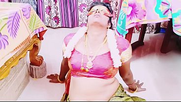 Desi Bhabi Bohot Pyasi, Swamiji Ke Saath Chudai Karte Hue Gandi Gandi Baatein Kar Rahi Hai.