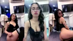 Caroline, Cewek Seksi Bikin Ngilu, Goyangannya Bikin Makin Pengen Di Mango Live