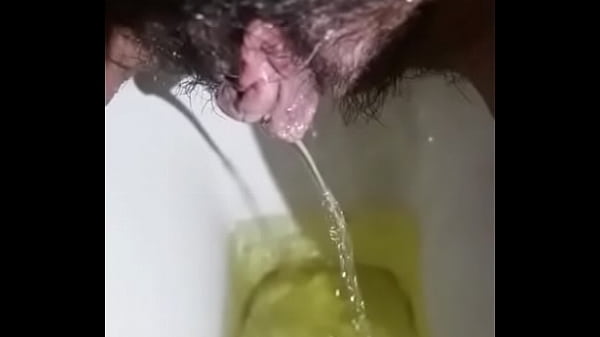 Desi Cewek India Pipis Sambil Crot.