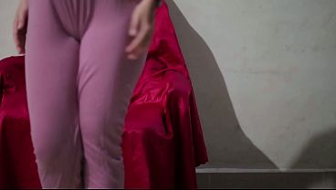 Cewek Chindo Pakai Tanktop Satin, Genangan Basahnya Menggoda Di Kamera Bokep Indo Terbaru