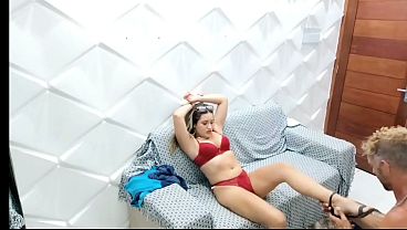 Ibu Mertuaku Yang Masih Muda Sendirian Di Rumah Dan Penuh Nafsu, Begitu Aku Datang Dia Langsung Merayuku Untuk Menikmati Bokong Sempitnya Sampai Aku Puas Membanjirinya. Vagninho E Vivi Capetinha