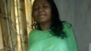 Bokep Tamil Dengan Temen Istri Yang Bikin Makin Panas.