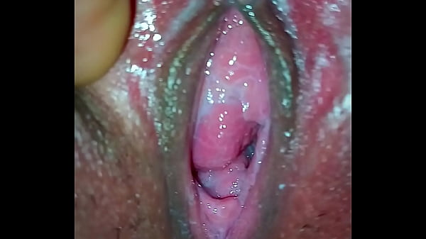 Bini Main Kontol Gede, Suami Ngentot Memek Basah Desi.