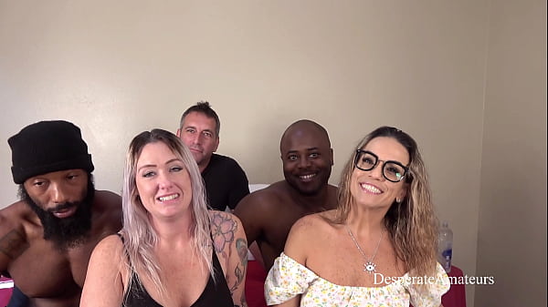 Nafsu Panas Alex Dan Karla, Dua Milf Latin Seksi, Aksi Orgy Bikin Makin Gila.