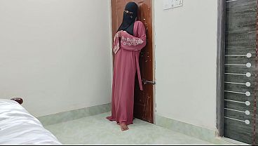Ngentot Pertama Sama Pacar India Jilbab Polos Yang Malu-malu, Crot Di Dalem