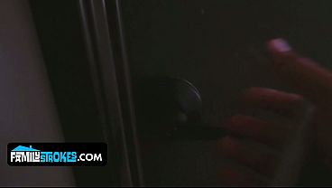 Montoknya Mbok Tiri Layla London Ngencengin Kontol Stepbro Sampe Muncrat