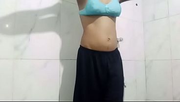 Tonton Video Viral Kakak Tiri Desi India Yang Bikin Panas!
